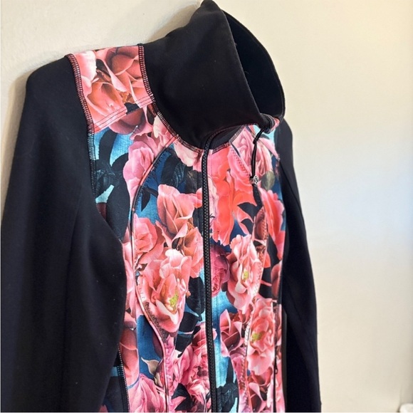 Lululemon Athletica Asana Secret Garden Pink & Blue Floral Zip-Up Jacket - Picture 4 of 16
